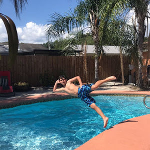 Meet your Posher, Mayelin